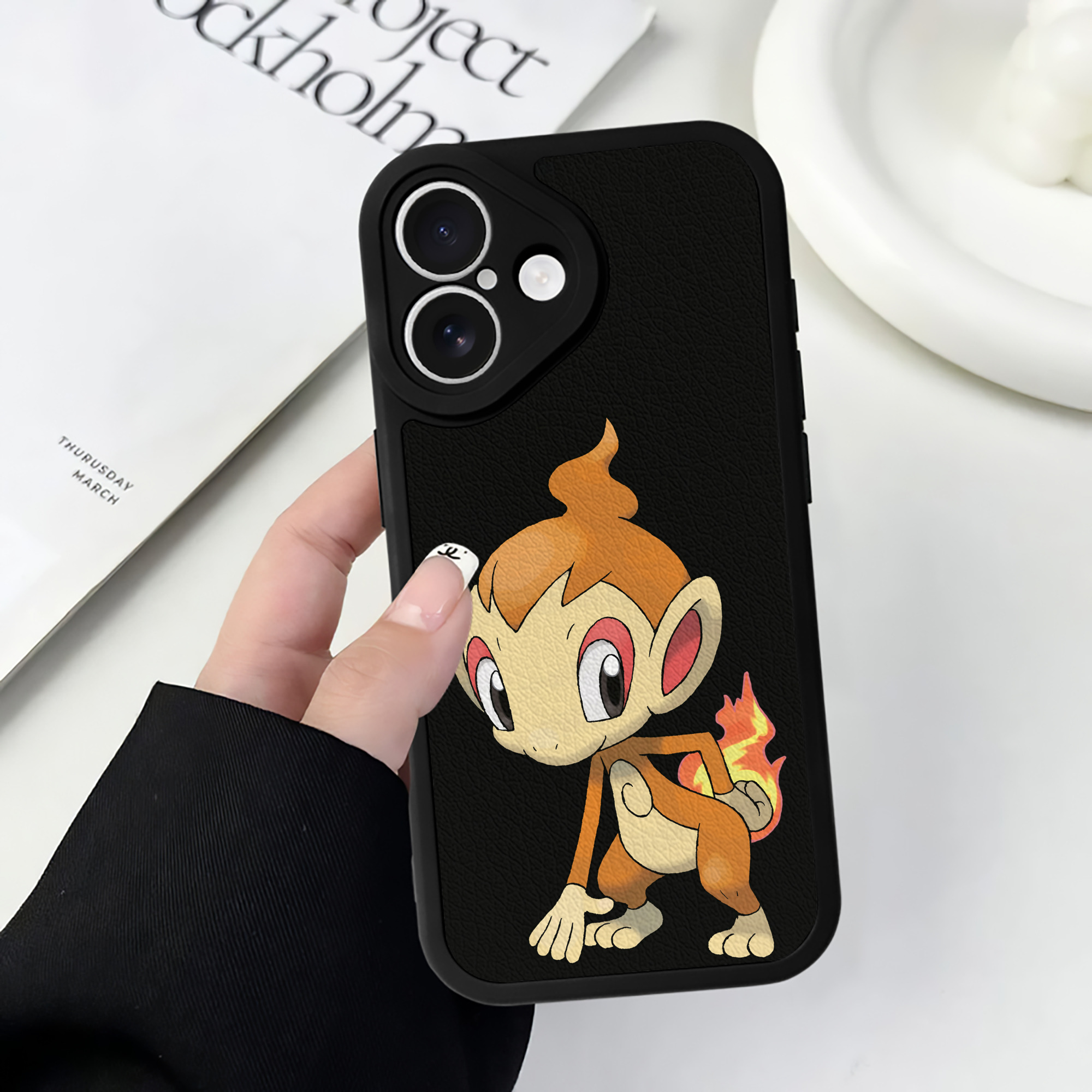 （画像用） ポケットモンスター Pokémon 【iPhone 16シリーズ対応】シリコンスマホケース（レザー調） 材質：シリコン